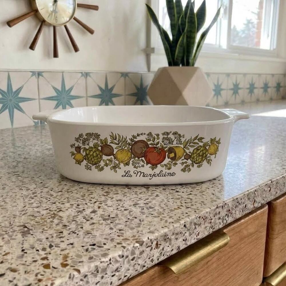 Corning Ware La Marjolaine A-2-B 2 Qt Casserole Dish